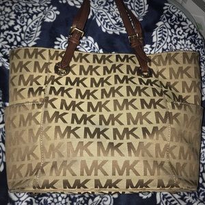 Michael kors purse